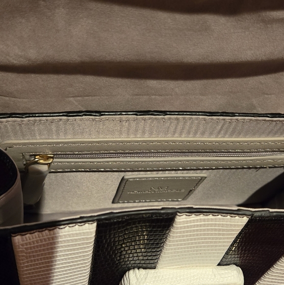 NWT Black and white shoulder bag - Picture 10 of 13